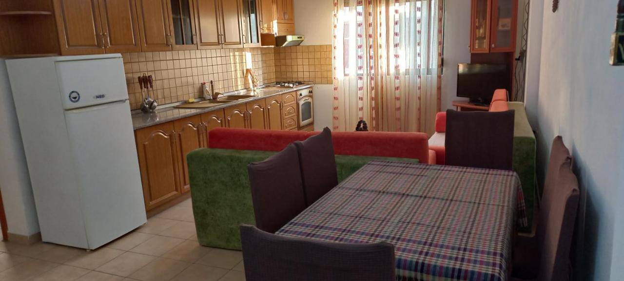 Nm - Classic Apartment Durrës Eksteriør bilde