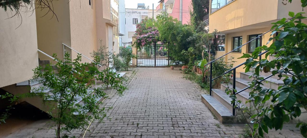 Nm - Classic Apartment Durrës Eksteriør bilde